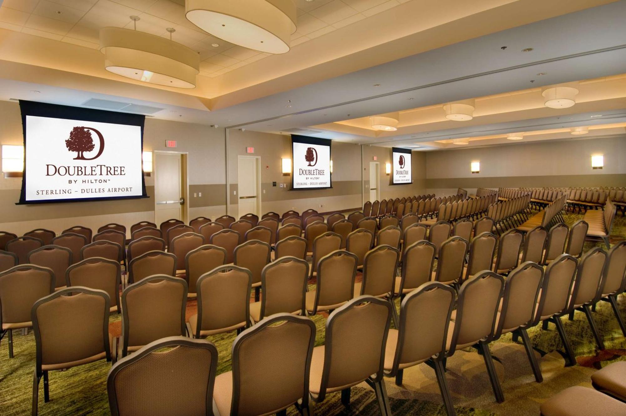 Doubletree By Hilton Dulles Airport-Sterling Hotel Exterior photo